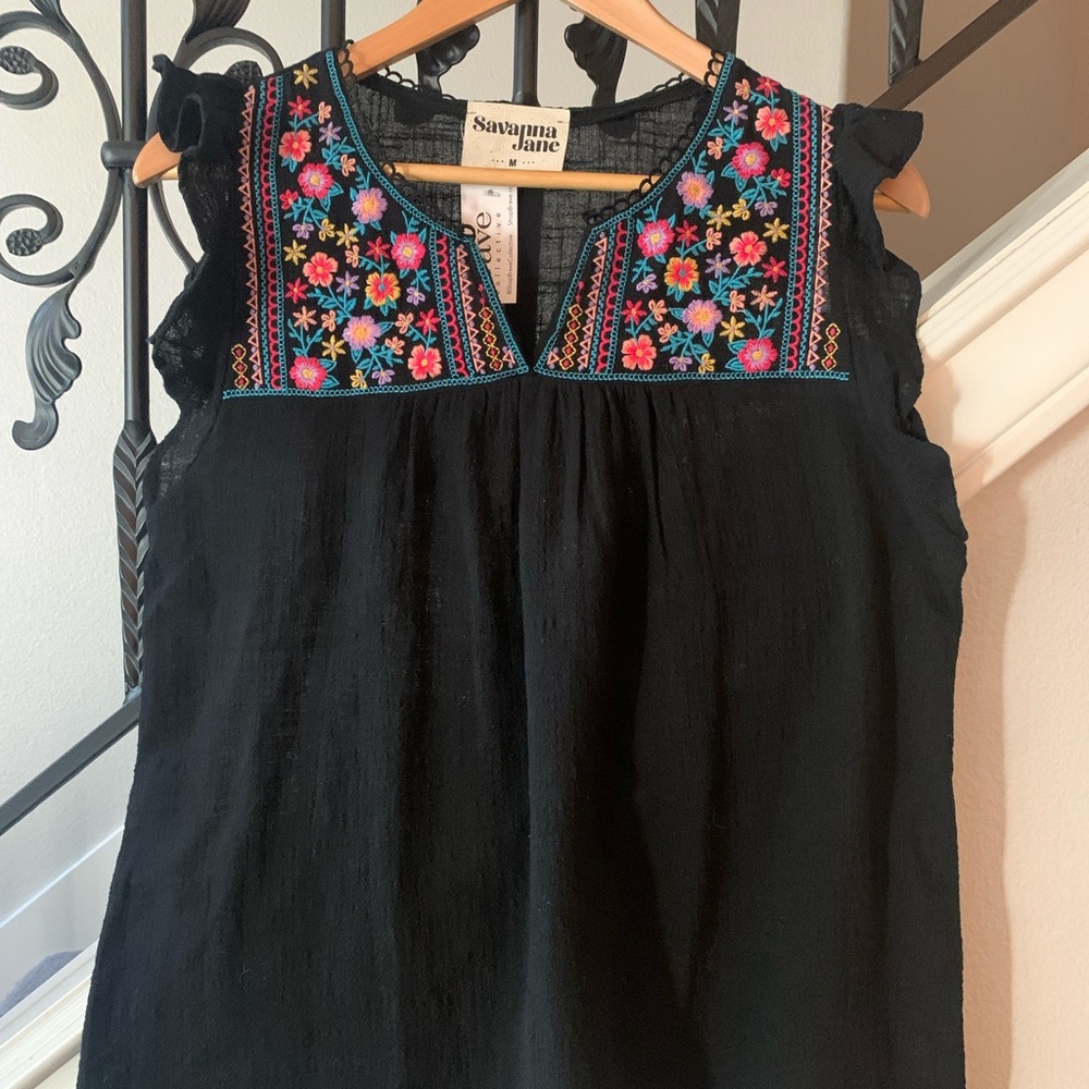 100% Cotton Vibrant Appliqué Short Sleeve Blouse Size Medium